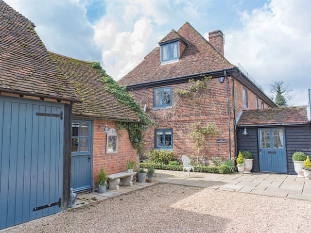 Exterior | Woolhouse Barn, Hunton