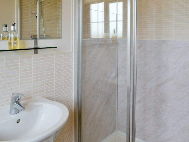 En-suite shower room | Taikoo, Beadnell