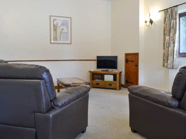 Welcoming living area | Pond Cottage - Moor Farm Stable Cottages, Foxley, near Fakenham