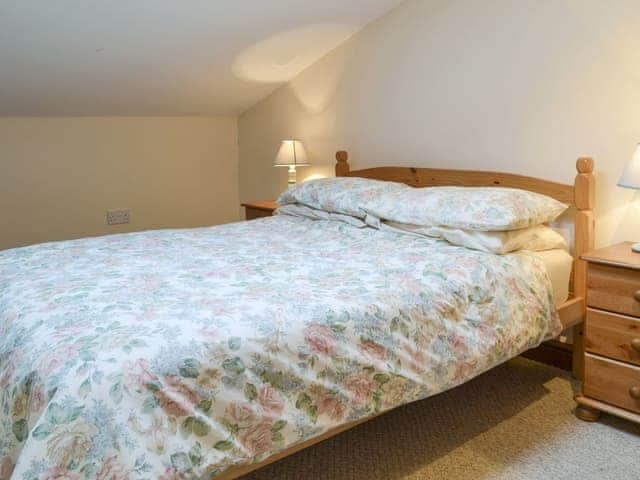 Relaxing double bedroom | Pond Cottage - Moor Farm Stable Cottages, Foxley, near Fakenham