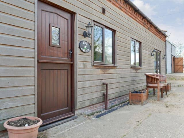 Attractive holiday home | Pond Cottage - Moor Farm Stable Cottages, Foxley, near Fakenham