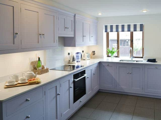 Fully appointed fitted kitchen | Red Barn Cottage, Kettleburgh, near Framlingham