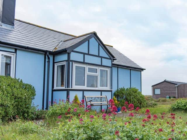 Exterior | Helvetia, Dungeness