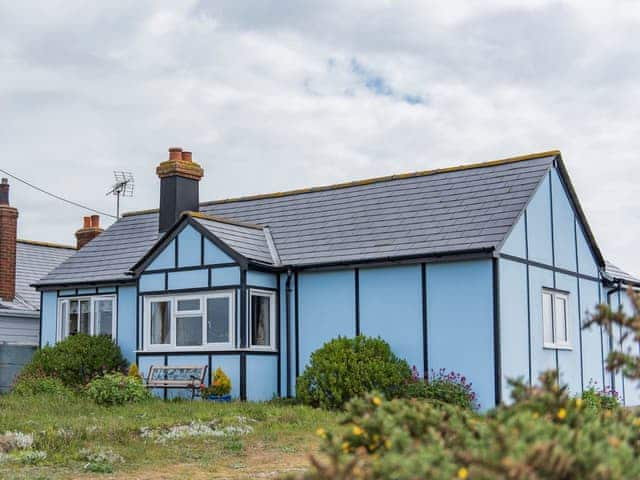 Sitting-out-area | Helvetia, Dungeness