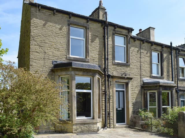 Attractive end-terrace holiday home | Ash Grove, Skipton
