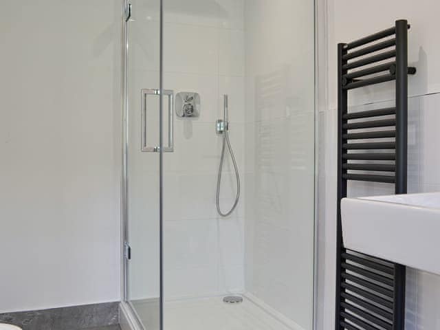 Bathroom with separate shower | Roundhill Cottages 1, Grasmere