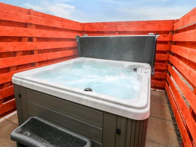 Hot tub | Clauchan Farm - The Barn - Clauchan Farm , near Gatehouse of Fleet