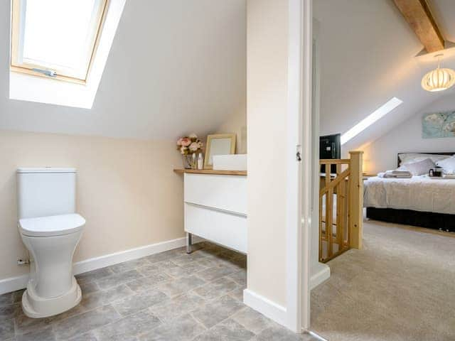 En-suite | Alder Lodge, Yaxham, near Dereham