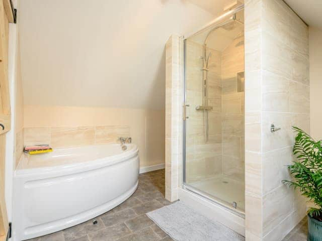 Bathroom | Alder Lodge, Yaxham, near Dereham