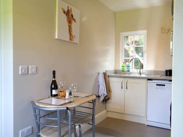 Kitchen and dining area | Walkers Lodge, Dormington, near Hereford