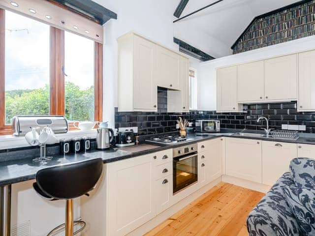 Immaculately presented kitchen area | Bishpool Farm CottagesThe Granary, Taunton and The Quantocks