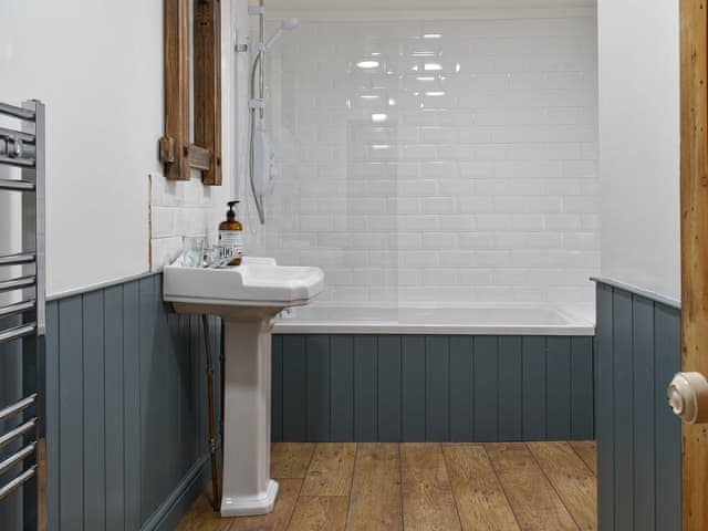 Bathroom | The Old Bakehouse, Whitby