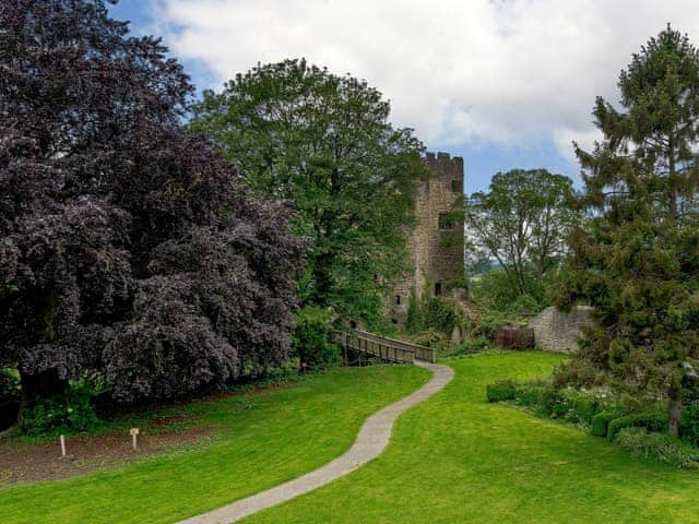 Well-maintained gardens | Prince Arthur & Catherine, Sir Henry Sidney, Comus - Ludlow Castle, Ludlow