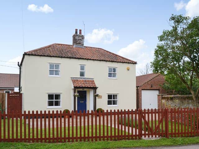 Church Farm House, sleeps 10 in Happisburgh.