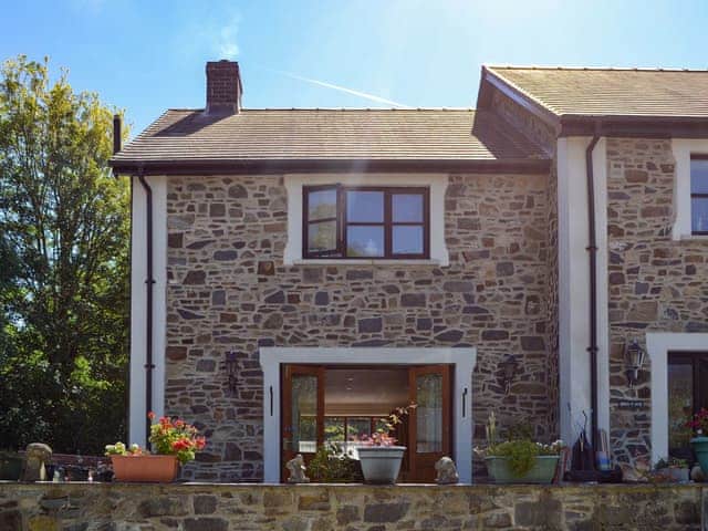 Exterior | Ty Cregyn - Penrhiw Pistyll Cottages, New Quay