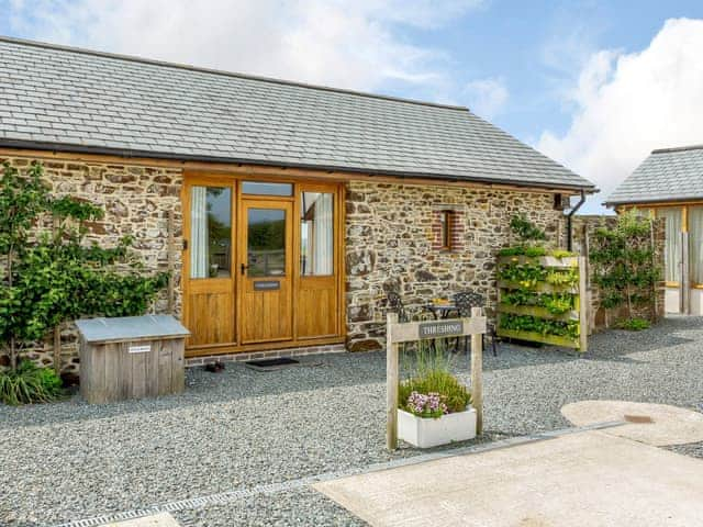 Beautiful holiday home | Threshing - Hartland Holiday Barns, Woolsery, near Bideford