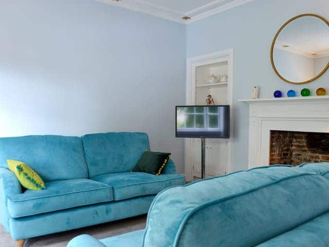 Comfortable living room | Oxtoby&rsquo;s Upstairs - Oxtoby&rsquo;s Cottages York, York