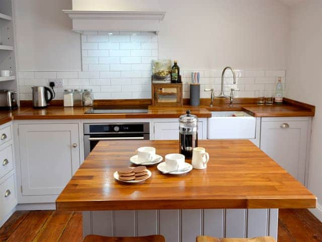 Farmhouse style kitchen | Oxtoby&rsquo;s Upstairs - Oxtoby&rsquo;s Cottages York, York