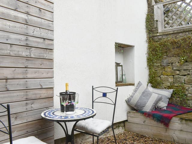 Charming sitting out area | Easter Cottage, Bamford, near Hope Valley