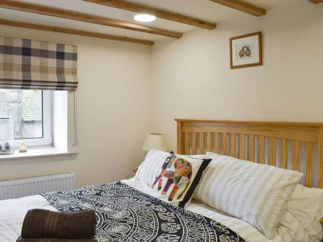 Relaxing en-suite double bedroom | Easter Cottage, Bamford, near Hope Valley