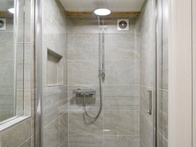 En-suite shower room | Easter Cottage, Bamford, near Hope Valley