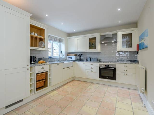 Kitchen | Sea Lavender Cottage - Hall Lane Cottages, Thornham, near Kings Lynn