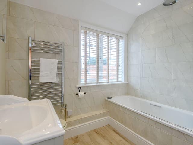 Bathroom | Sea Lavender Cottage - Hall Lane Cottages, Thornham, near Kings Lynn