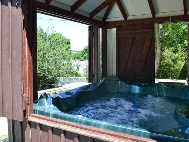 Hot tub | Brambley Meadow - Middle Cowley Farm Cottages, Parracombe, near Ilfracombe