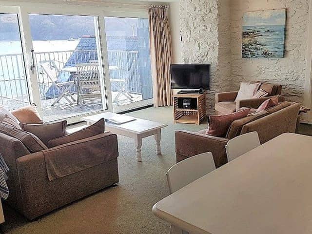Comfortably furnished iving area | Middle Deck, Fowey