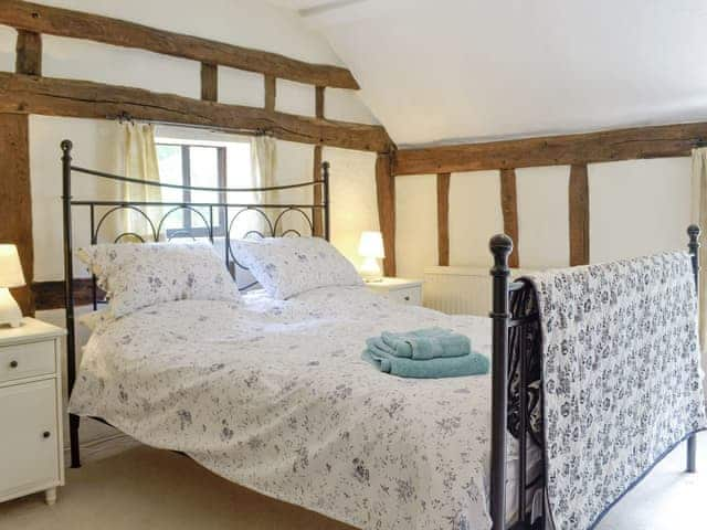 Relaxing double bedroom | Meadow Cottage, Linstead Parva, near Southwold