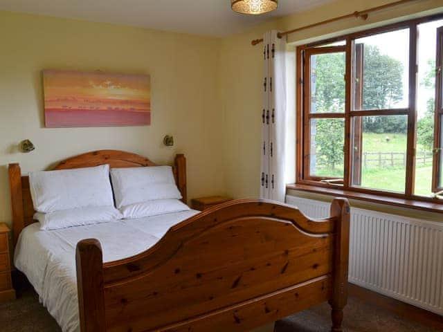 Double bedroom | Elderberry House - Sherrill Farm Holiday Cottages, Dunterton, near Tavistock