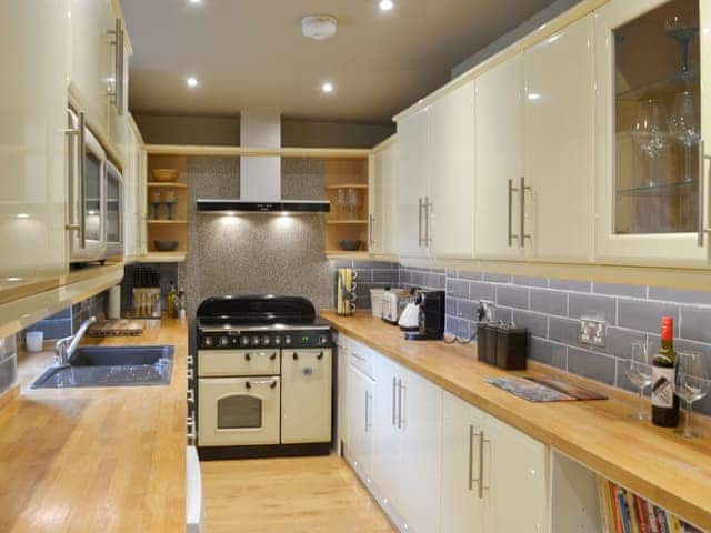 Well equipped kitchen | Riversdale - Grange End Cottages, Grasmere