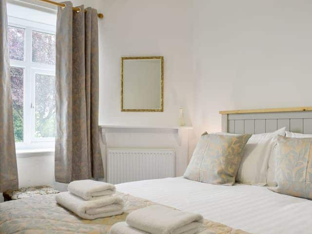 Inviting second double bedroom | Underhill Cottage, Arnside, near Grange-over-Sands