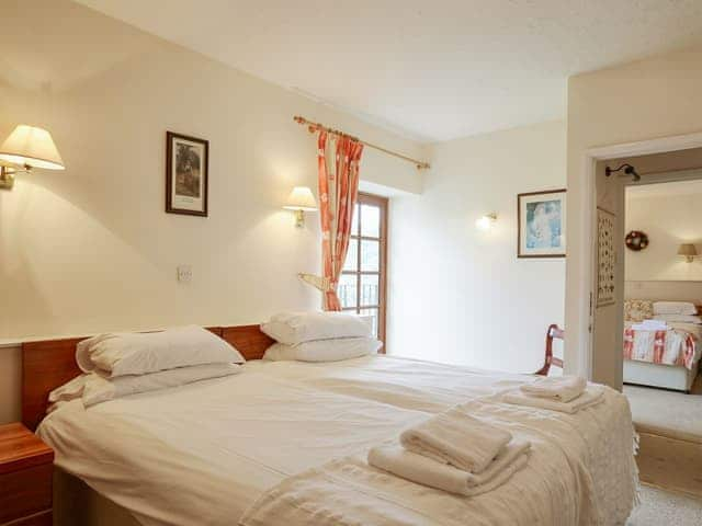 Twin bedroom | The Carriages - Sid Valley Cottages, Sidbury, near Sidmouth