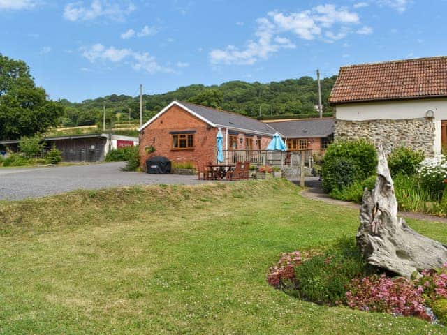 Garden and grounds | The Hay Barn - Sid Valley Cottages, Sidbury, near Sidmouth