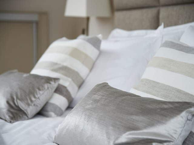 Peaceful bedroom | Hydrangea House, Hythe