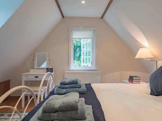 Relaxing double bedroom | The Coach House Stables, Hernhill