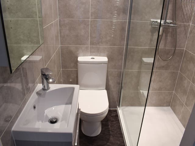 Shower room | Pear Tree Cottage, Bowness on Windermere