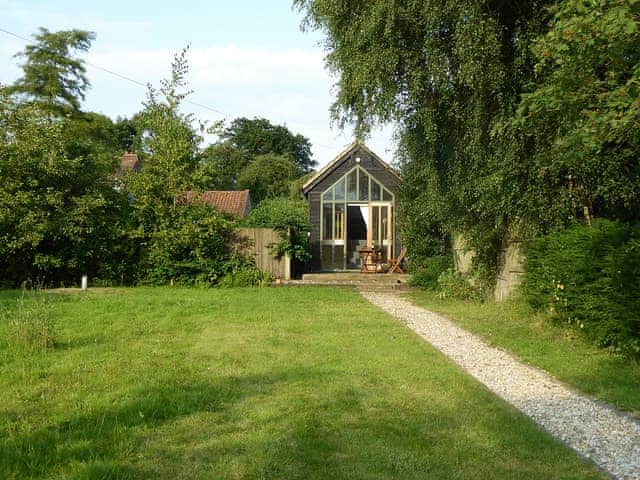 Lovely holiday cottage | The Studio, Hoe, near Dereham