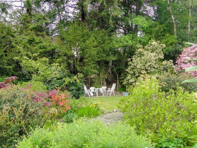 Additional outdoor seating area | 1 The Knoll, Ambleside