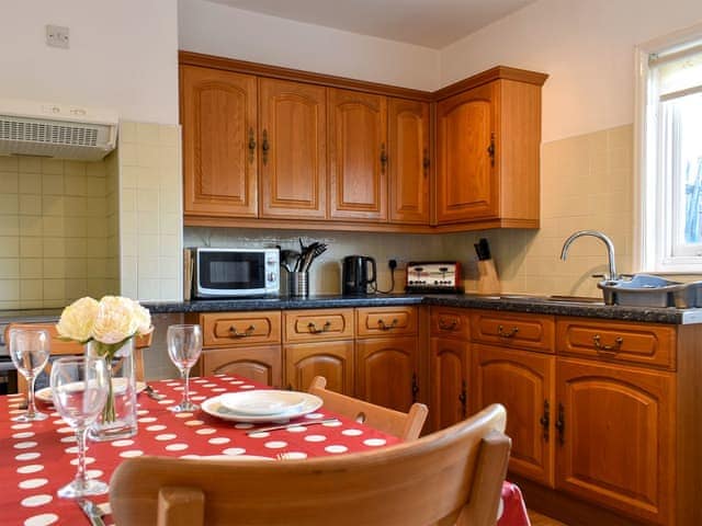 Kitchen and dining area | Shingle Cottage, Whistable