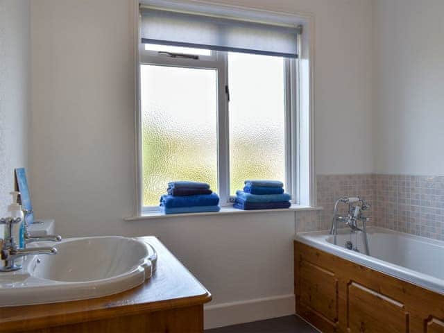 Bathroom | Shingle Cottage, Whistable