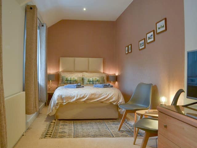 Beautifully decorated and furnished bedroom | Riversdale - Grange End Cottages, Grasmere