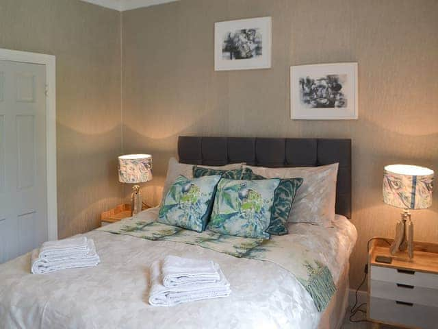 Inviting double bedroom | Riversdale - Grange End Cottages, Grasmere