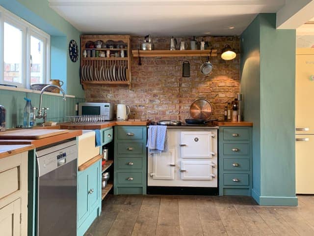 Comprehensively equipped kitchen | Coastguard&rsquo;s Cottage, Burnham Overy Staithe, near Burnham Market