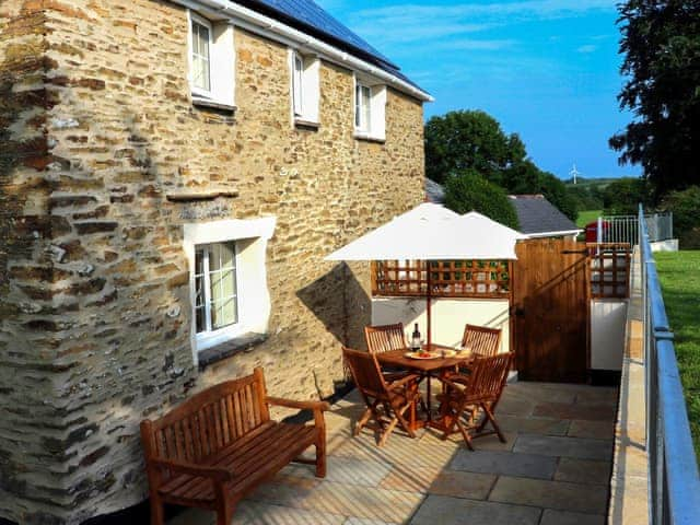 Patio with garden furniture and barbecue | Penny&rsquo;s Cottage - Cartole Cottages, Pelynt, near Looe