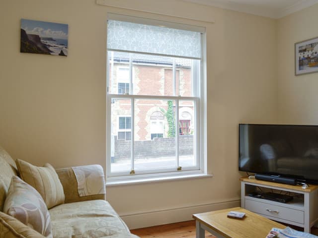 Light and airy living room | Cats Cottage, Kessingland, near Lowestoft