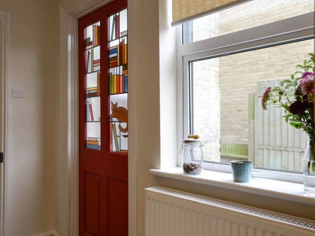 Ground floor hallway | Cats Cottage, Kessingland, near Lowestoft