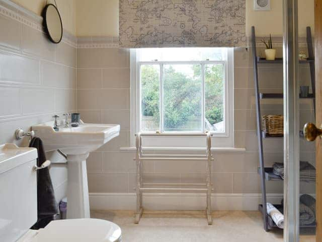 Family shower room | Cats Cottage, Kessingland, near Lowestoft