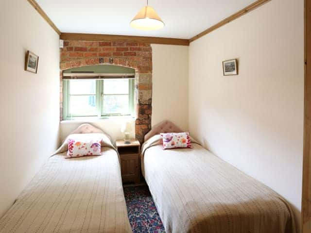 Second twin bedroom | The Bran House - The Courtyard, Hareby, near Horncastle